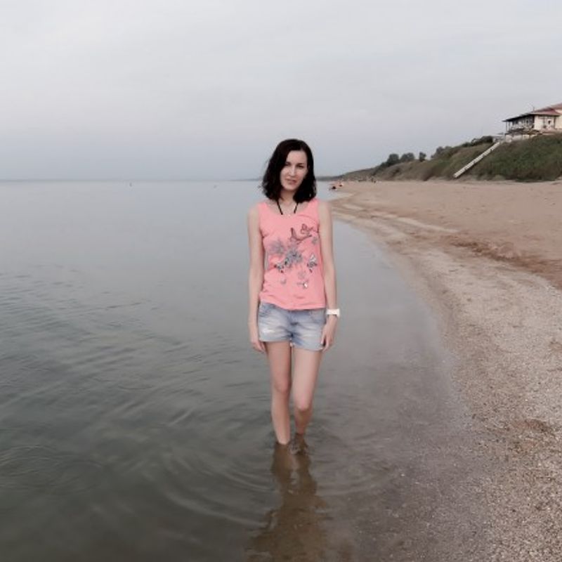 Looking for a man to travel to the sea, Россия within 10 дней.