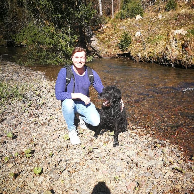 À la recherche d’une petite amie à rencontrer, Leverkusen,  Allemagne