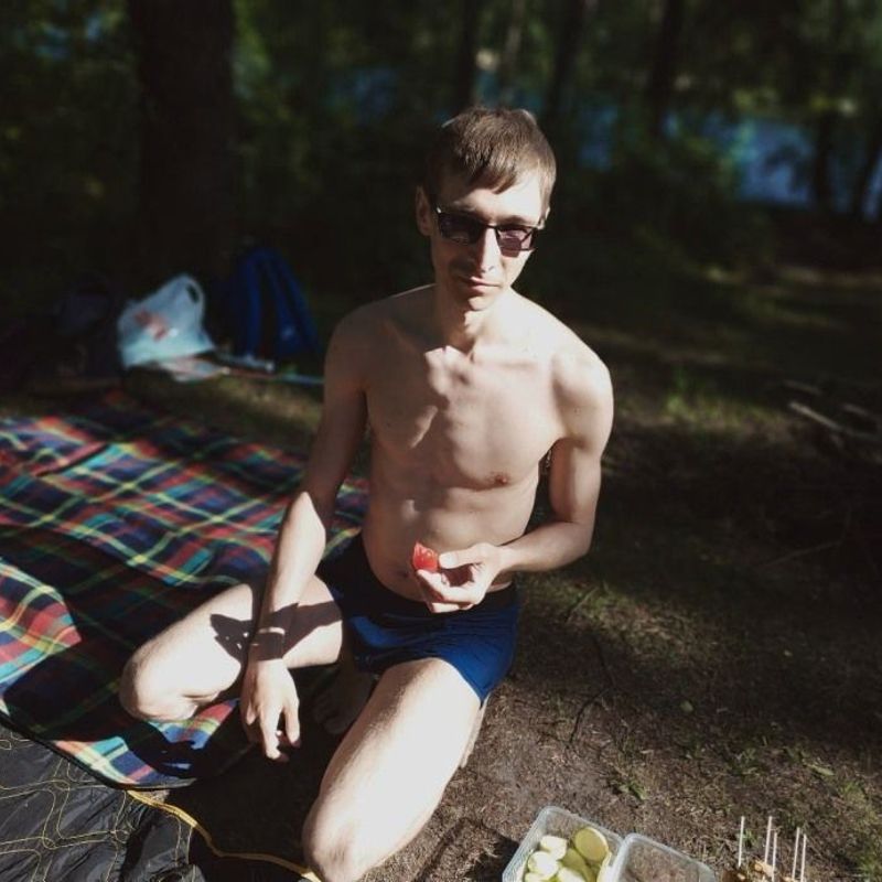 À la recherche d’une petite amie à rencontrer, Saint-Pétersbourg,  Russie