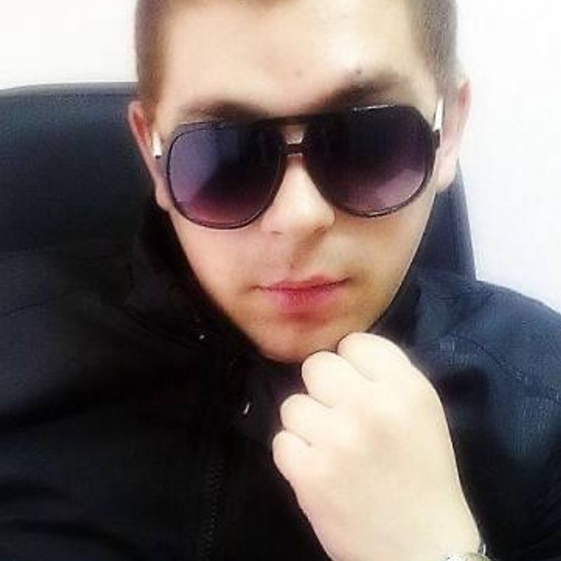 Looking for a girl to meet, Саратов, Саратовская область, Россия