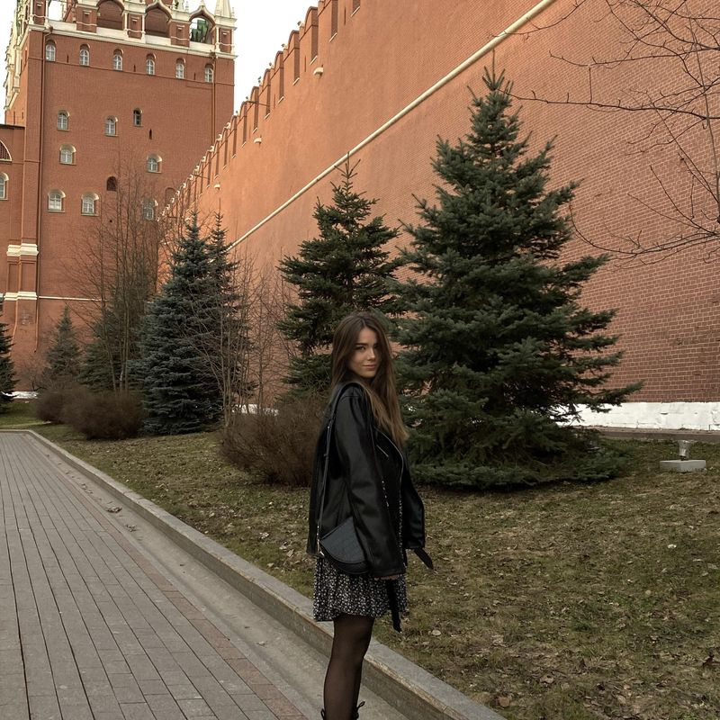 Ищу девушку сходить на спектакль, Москва, Россия