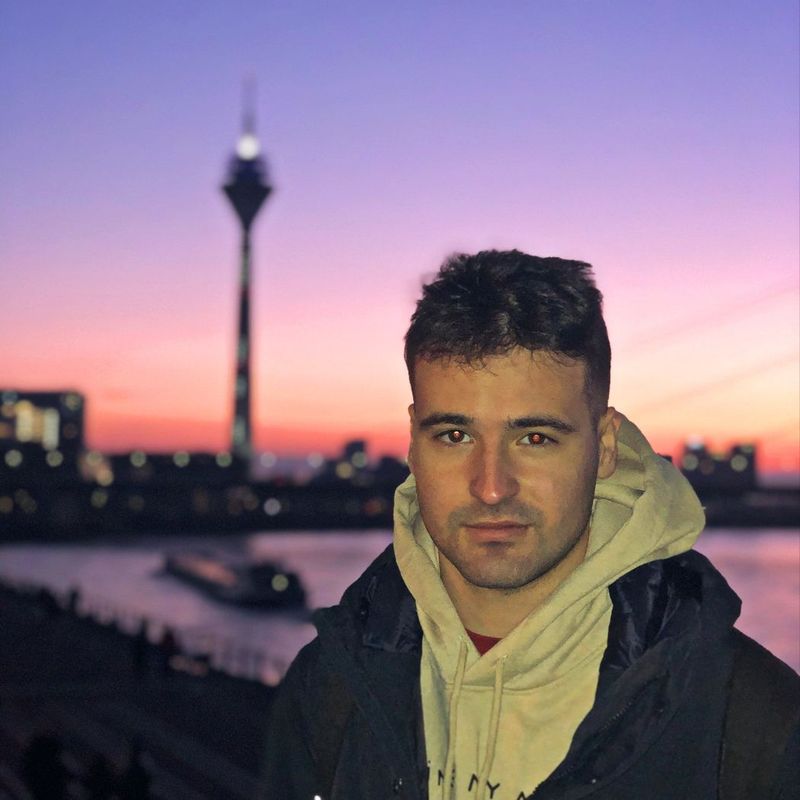 À la recherche d’une petite amie à rencontrer, Cologne,  Allemagne