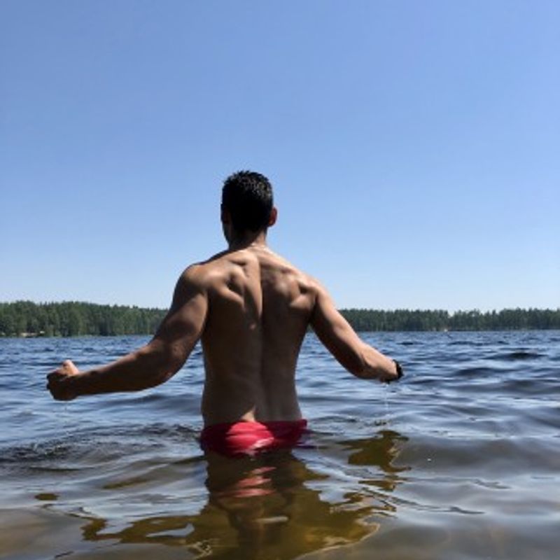 Looking for a man to travel to the sea, Египет within 10 дней.