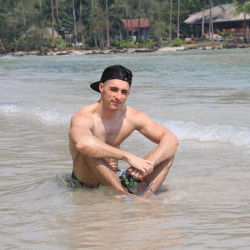 Looking for a man to travel to the sea, Турция within 14 дней.