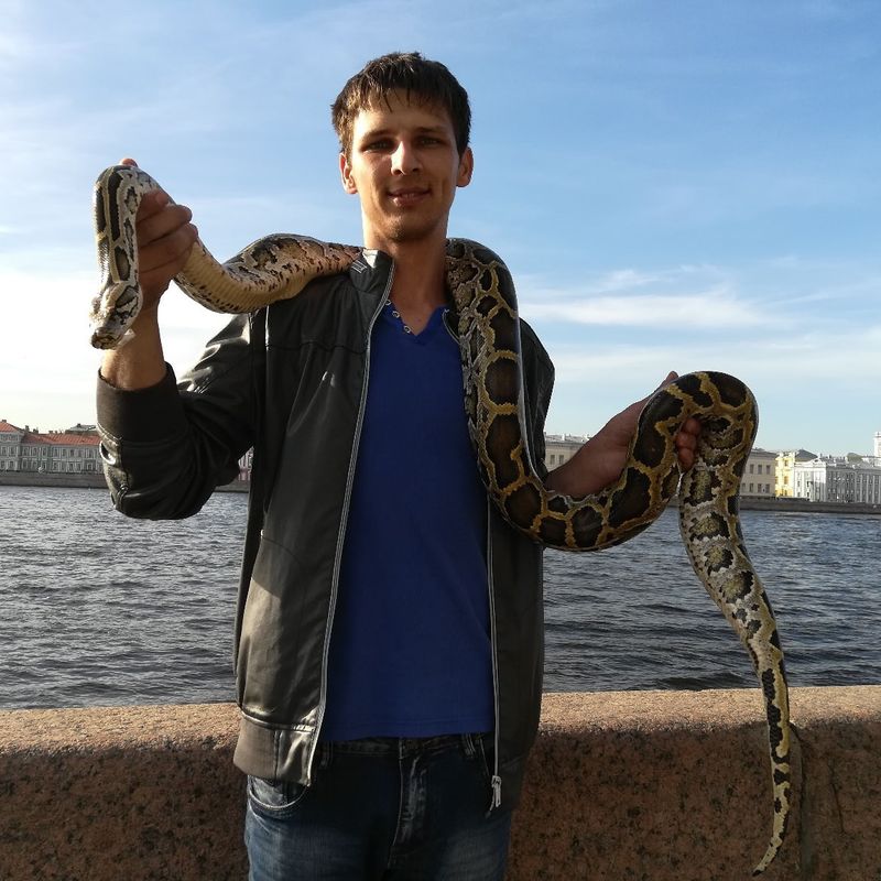 À la recherche d’une petite amie à rencontrer, Saint-Pétersbourg,  Russie