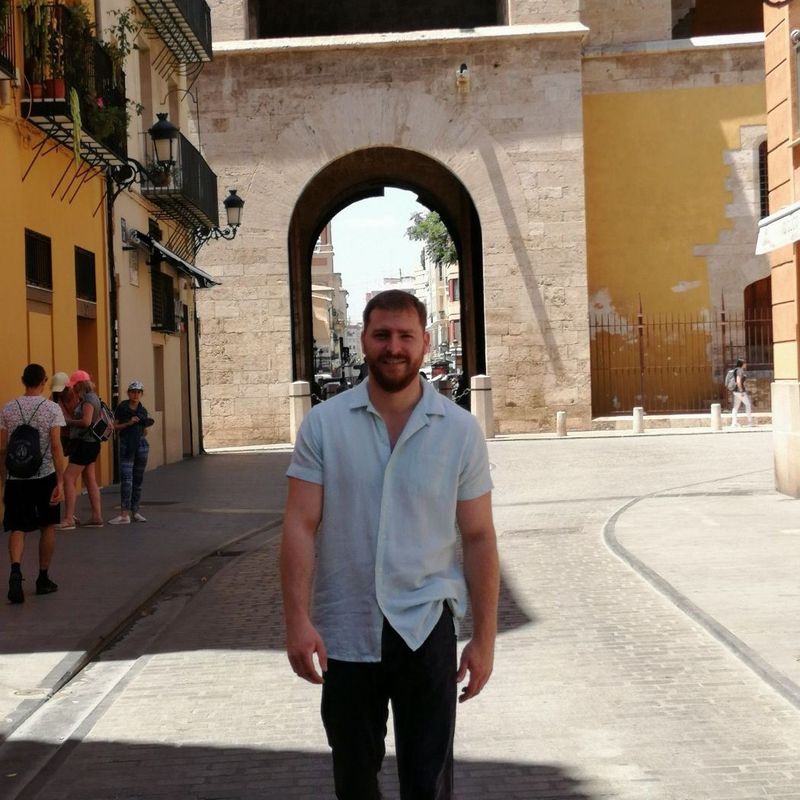 Procurando uma namorada para conhecer, Valencia,  Espanha