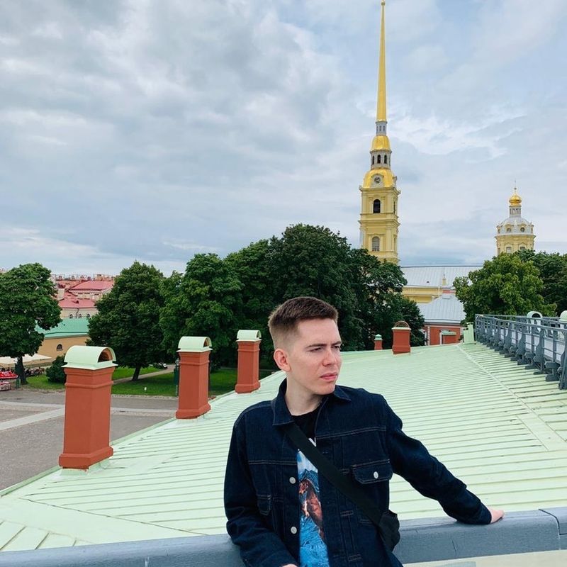 Looking for a um cara, São Petersburgo,  Rússia