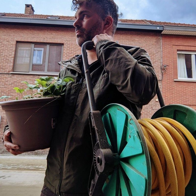 À la recherche d’une petite amie à rencontrer, Anvers,  Belgique