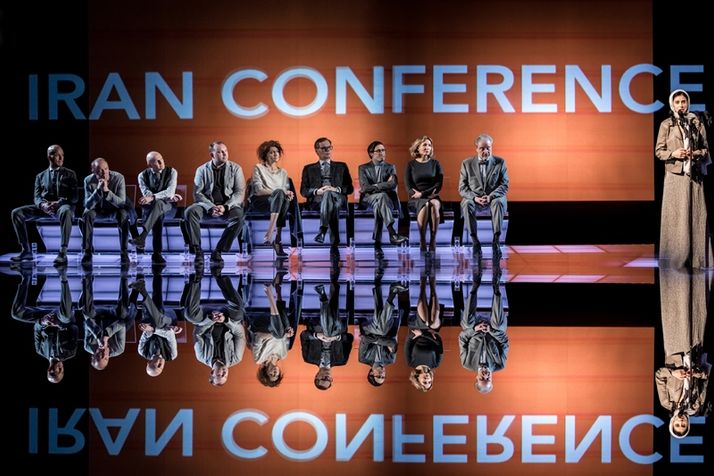 Спектакль «Иранская конференция» в Театре Наций